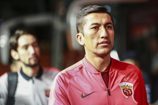 包含冠军队传来坏消息,主力中场因伤下场的词条 包含冠军队传来坏消息,主力中场因伤下场的词条